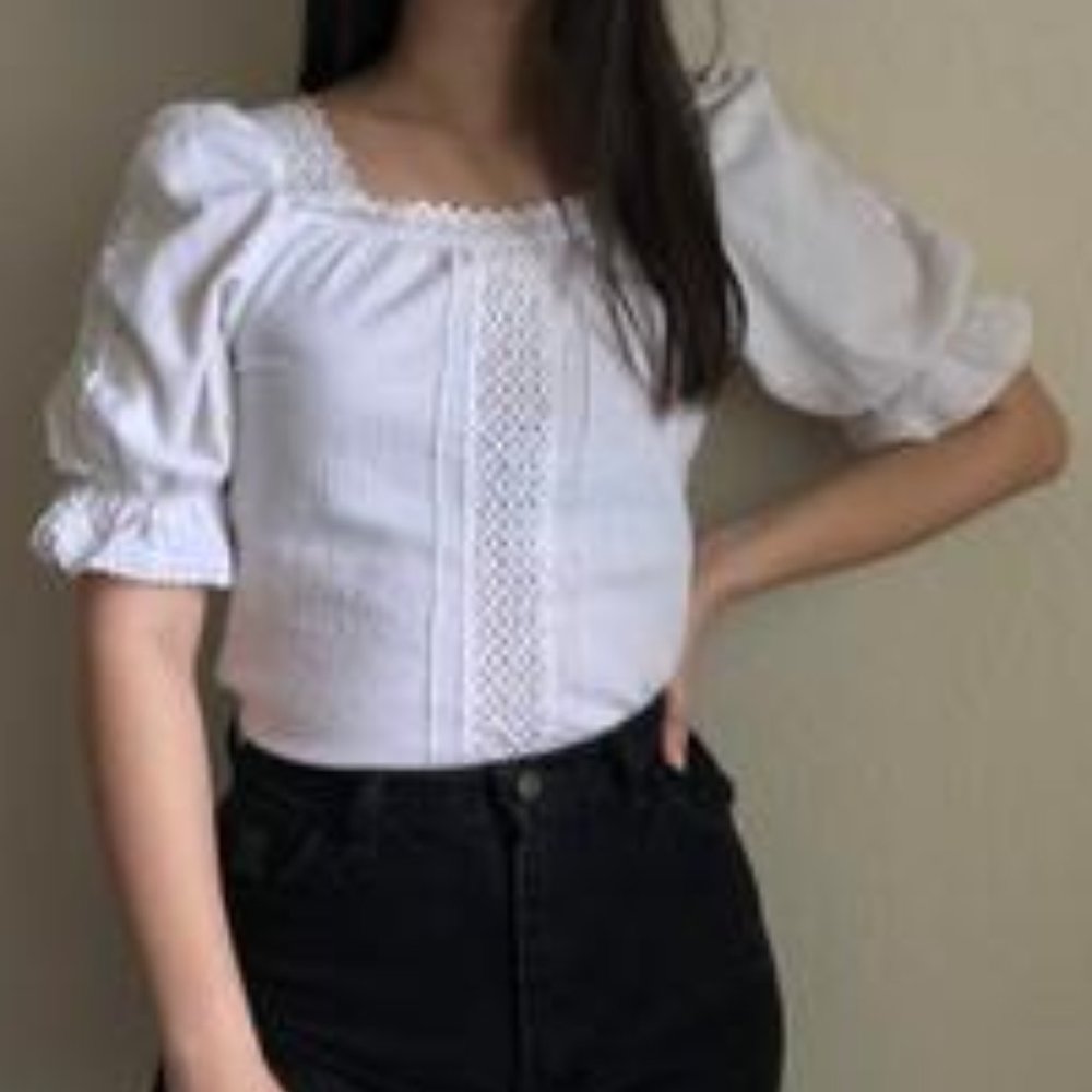 Vintage Puff Sleeve Victorian blouse